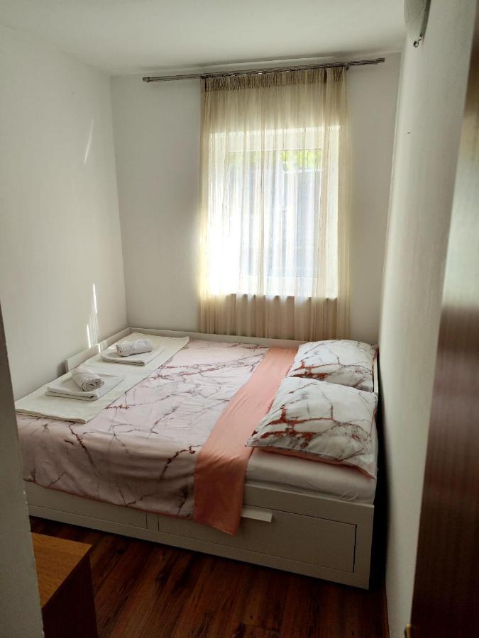 Apartments Snjezana 노비비노돌스키 외부 사진