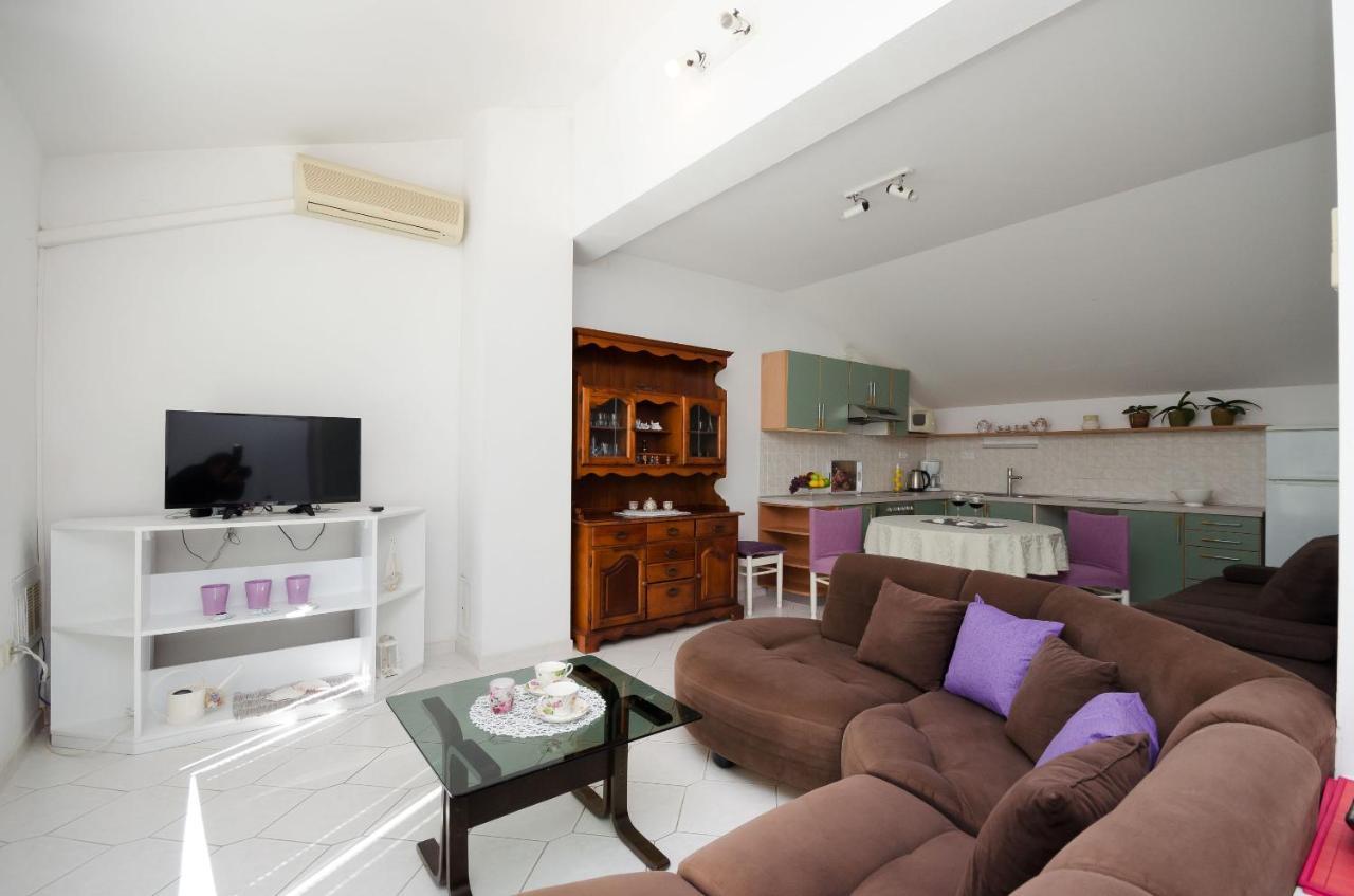 Apartments Snjezana 노비비노돌스키 외부 사진